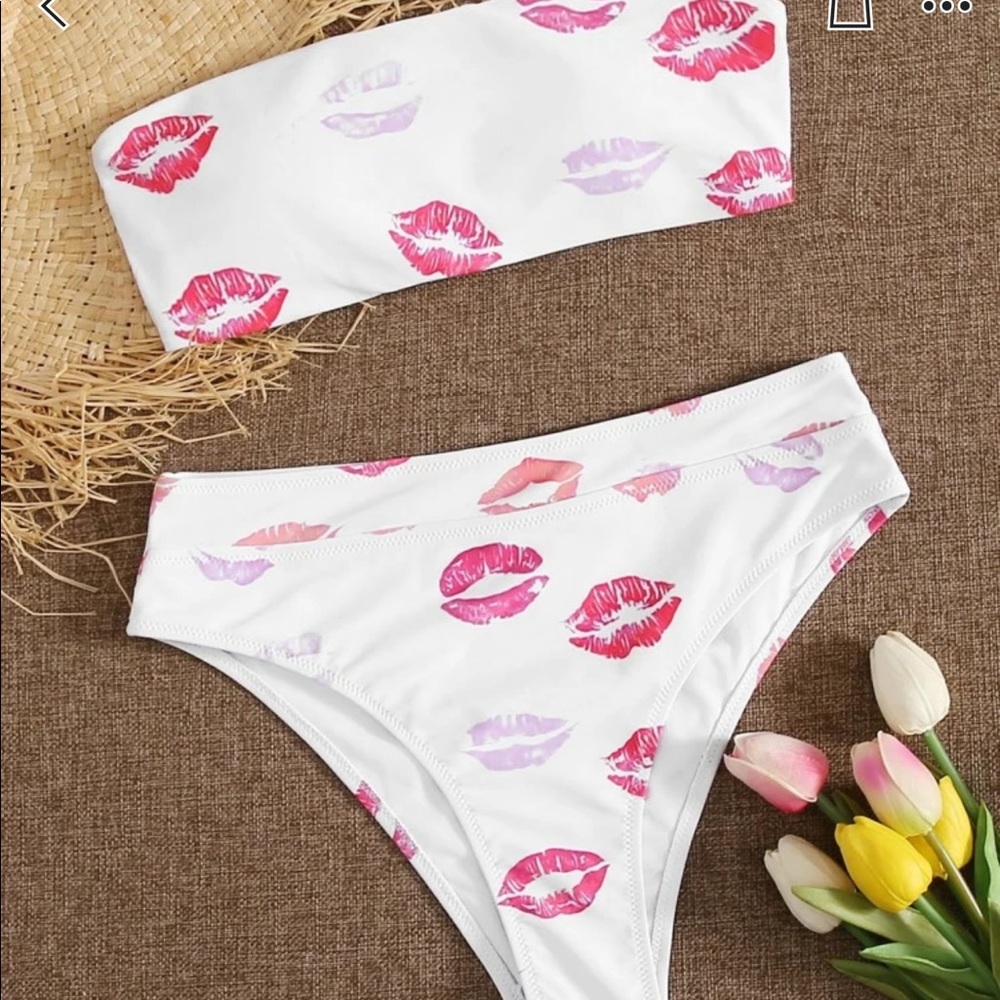 Lip print bikini